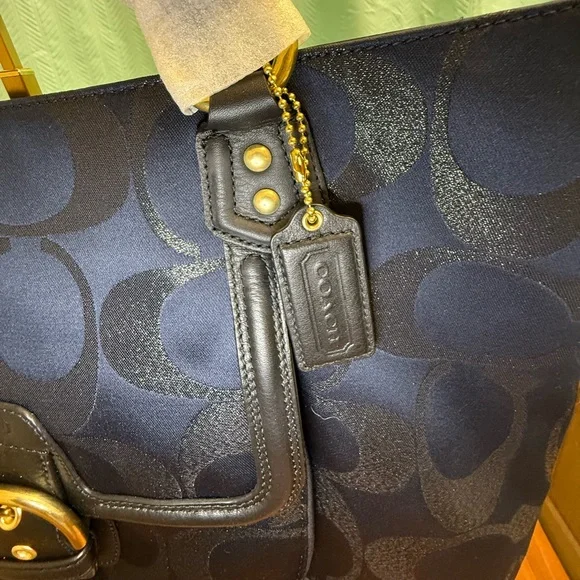 NWT - 2013 Coach Campbell Signature Metallic Izzy Satchel (F26241) - Picture 4 of 8